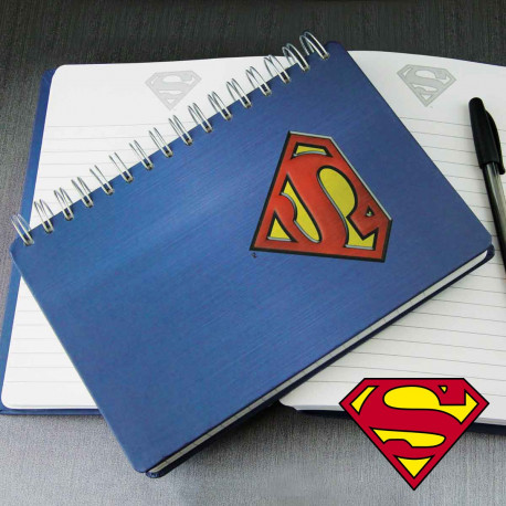 Cahier pour prendre des notes à spirales en mettant en valeur le logo de Superman