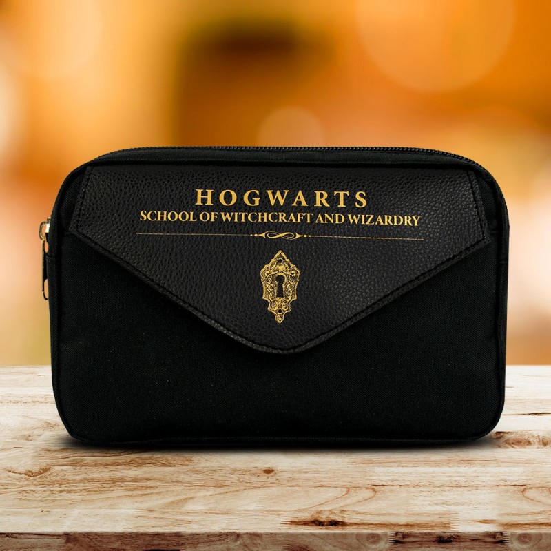 Trousse Harry Potter Poudlard Multipoche Noir et Doré sur Logeekdesign