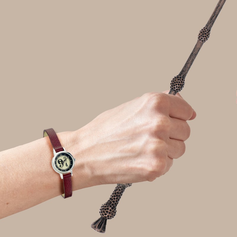 Montre Harry Potter analogique (aiguilles) à l'effigie de la voie 9 3/4 sur  logeekdesign