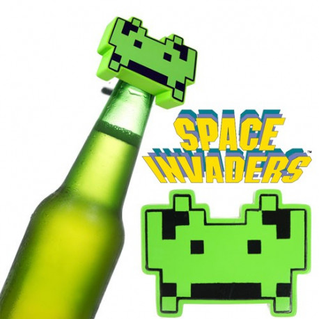 Quelle meilleure façon de déguster une bière glacée qu'avec ce décapsuleur Space Invaders ultra-cool ! Il ajoutera sans aucun doute une touche fun et humoristique lors de vos apéritifs entre amis geek…