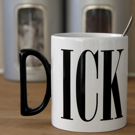 Voilà un mug qui ne manque pas d’originalité ! Assumez votre côté provocateur avec cet objet décalé pour votre café...