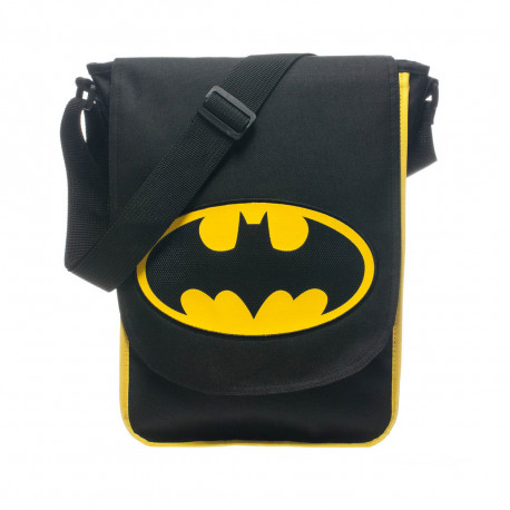 Cette sacoche 100 % produit officiel met à l’honneur le logo de Batman : la mythique chauve-souris ! Vous pourrez transporter avec vous tous vos gadgets de super-héros du quotidien... Un accessoire fashion so geek !