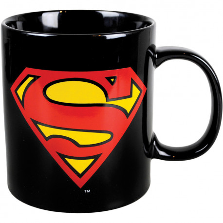 Finis les matins difficiles avec ce mug géant qui reprend en visuel le logo culte du super-héros DC Comics, Superman ! Buvez votre grand café avec un maximum de style et de geek-attitude à l’aide de ce maxi mug de 750 ml... Un mug so geek...