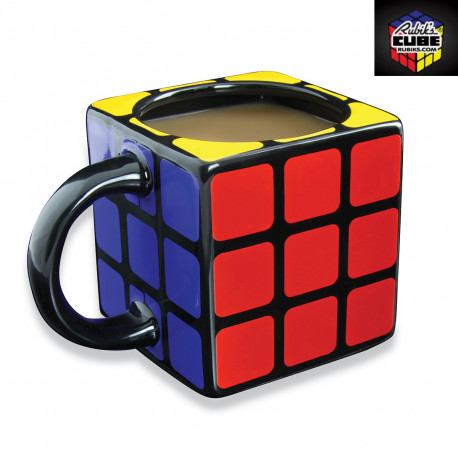 Aucune prise de tête avec ce mug en trois dimensions mettant à l’honneur le Rubik’s Cube ! Le mythique casse-tête des années 80 revient au petit-déjeuner avec cette tasse so geek !