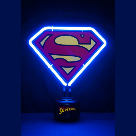 Cette lampe néon Superman logo est le cadeau parfait résolument geek qu’il vous faut