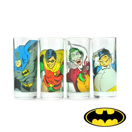 Le must pour se désaltérer entre fans de l’univers de Gotham City ? Un pack de 4 verres Batman, mettant à l’honneur des personnages emblématiques et charismatiques